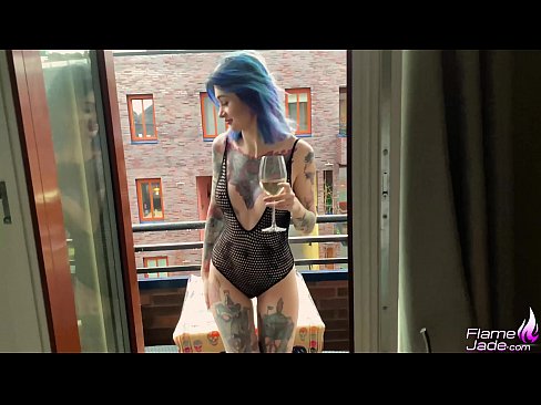 ❤️ Ragazza tremenda che succhia con un gulp e scopa appassionatamente sotto il cielo aperto ️ Pornoal it.pornochaturbate.ru ️❤